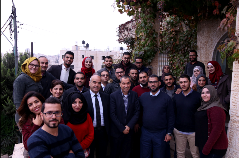 رئيس مجلس إدارة مؤسسة فاتن يشيد بجهود موظفيها وإنجازاتهم